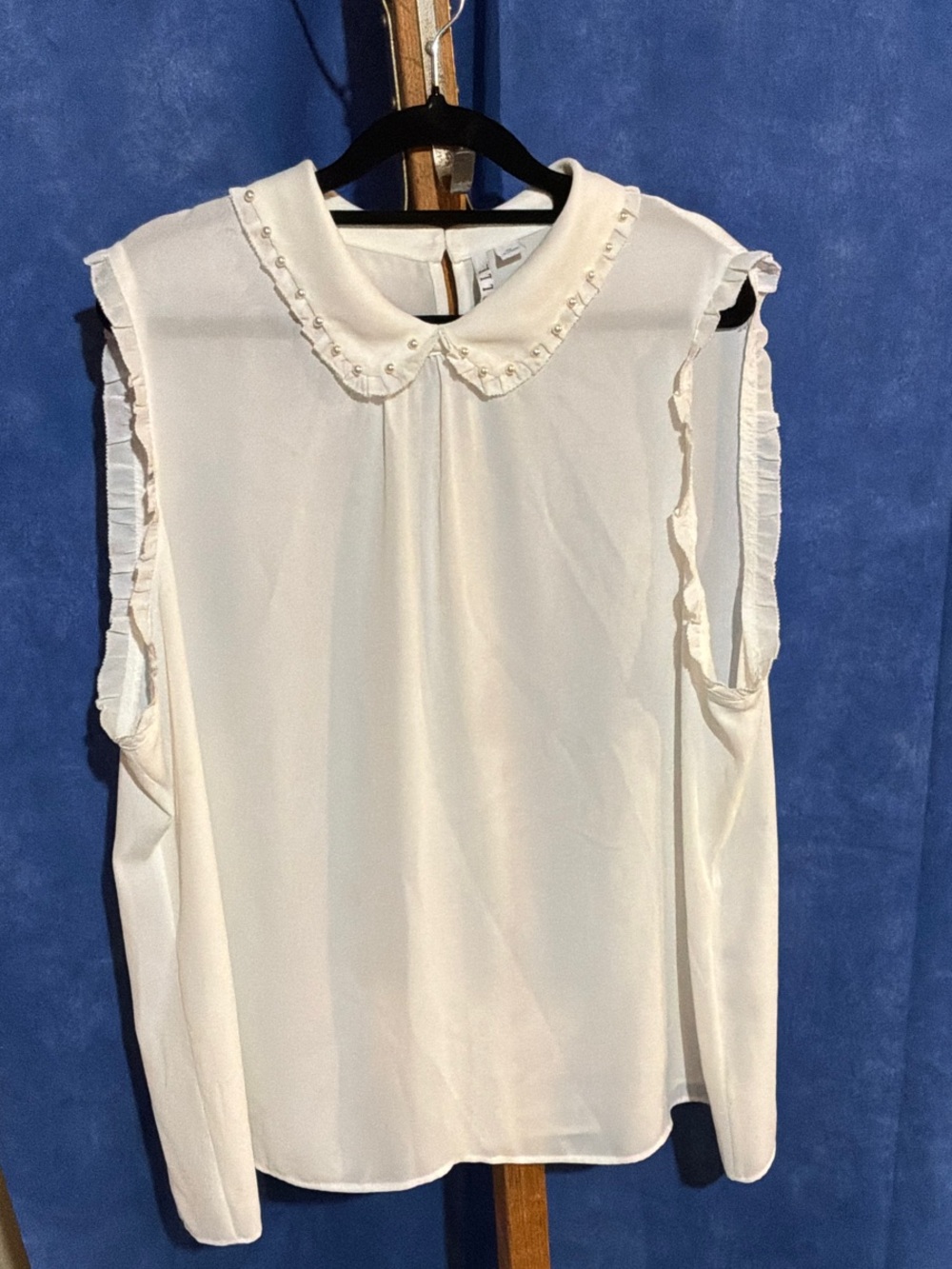 Elle Cream Sleeveless Blouse with Embellished Peter Pan Collar